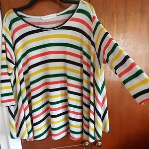 Super cute flowy poncho top in great condition